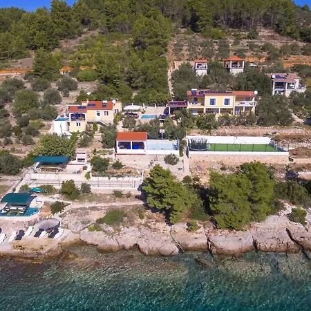 Paradise Vela Luka