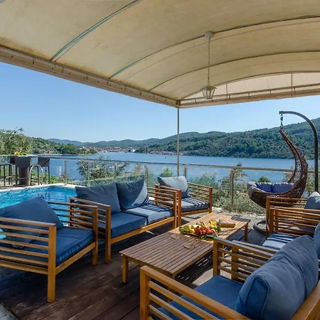 Paradise Villa *
