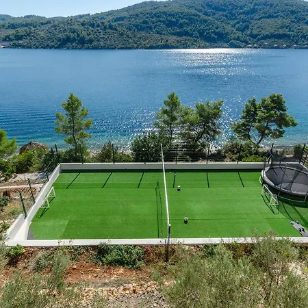 Villa Paradise *