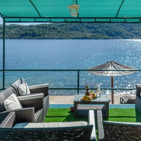 Villa Paradise *